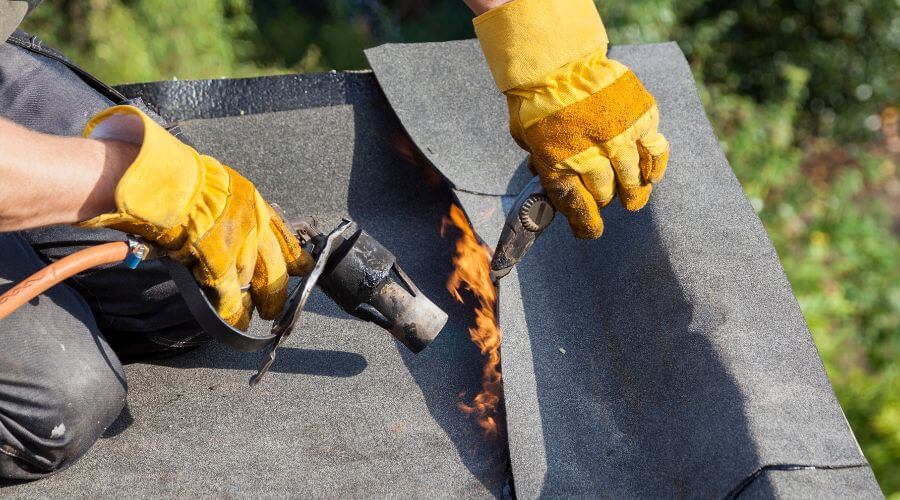Professional gutter cleaning in Tuscola, IL